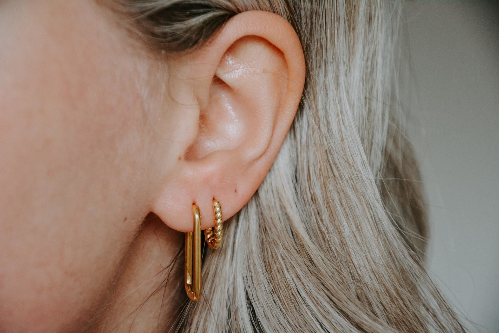 Petite Odette Tournée - Boucles d'oreilles - Acier inoxydable